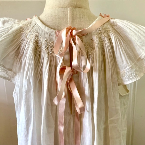 New Handmade Girl’s French Smocked Portrait Dress w/Silk Ribbons French Lace - Picture 4 of 10